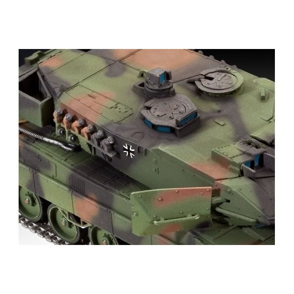 Revell Leopard 2A6/A6M
