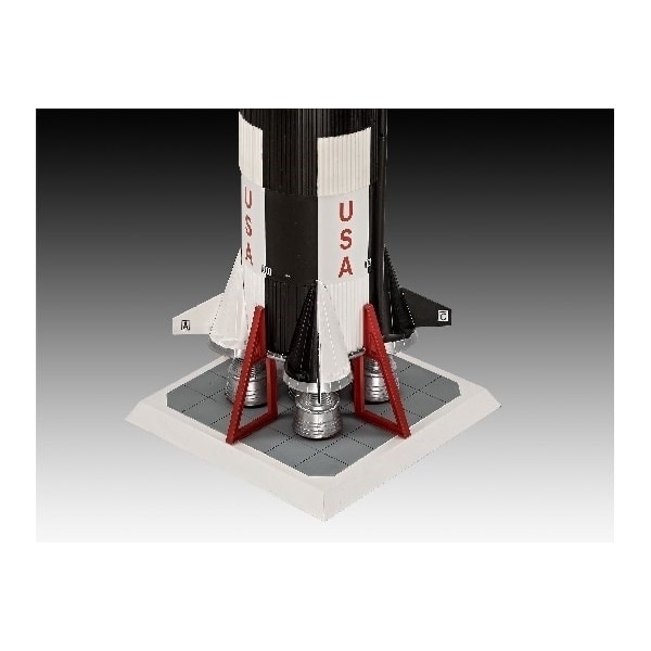 Revell Apollo 11 Saturn V Rocket