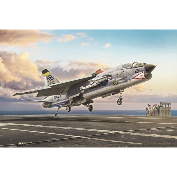 ITALERI 1:72 F-8E Crusader