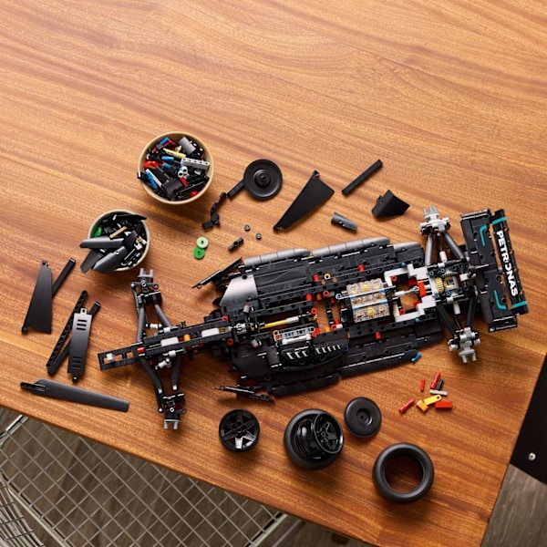 LEGO Technic 42171  - Mercedes-AMG F1 W14 E Performance