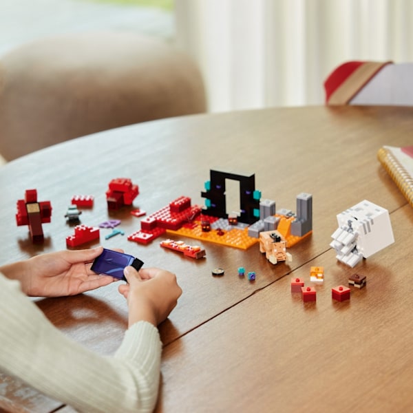 LEGO Minecraft 21255  - Netherportalen