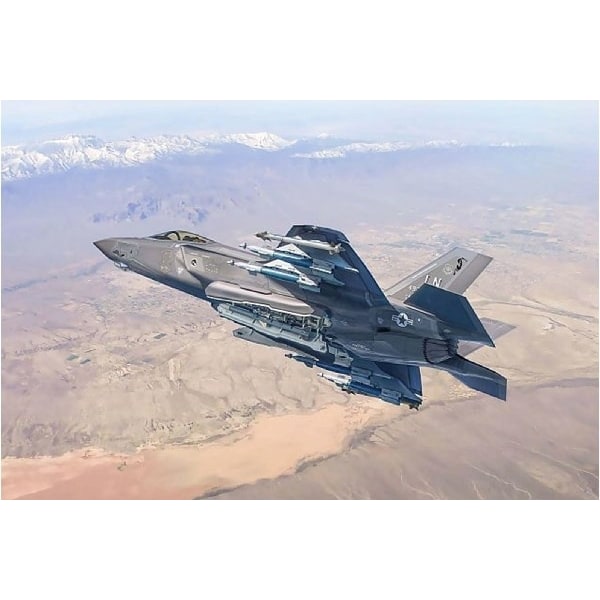 ITALERI 1:72 Lockhead Martin F35A (Beast Mode)