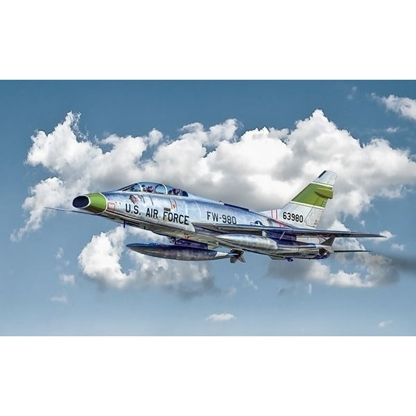 Italeri 1:72 F-100F Super Sabre