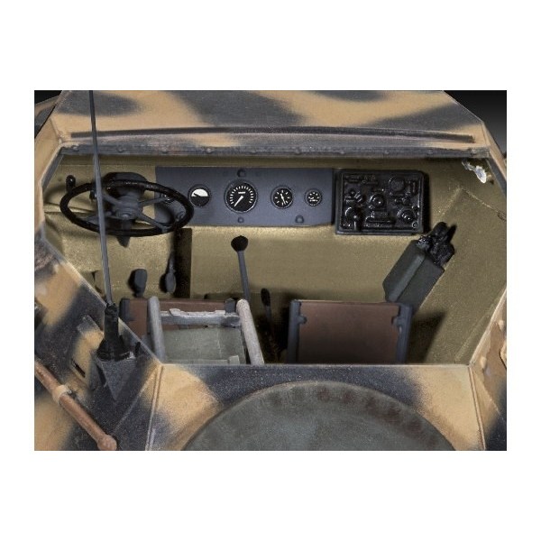 Revell German Armoured Command Car Sd. Kfz. 247 Ausf. B