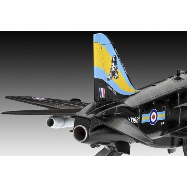 Revell 1:72 Model Set BAE Hawk T.1