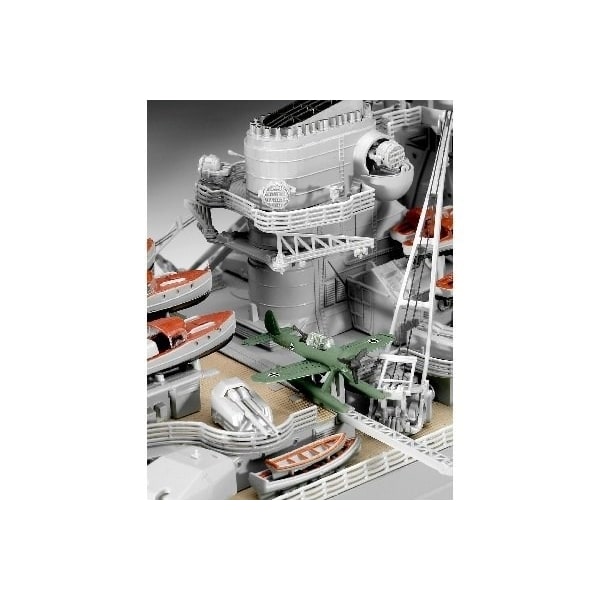 Revell Bismarck