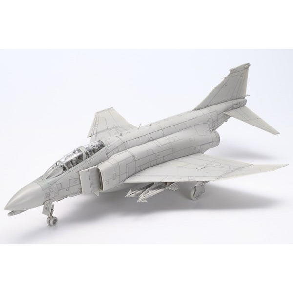 Tamiya 1/48 McDonnell Douglas T F-4B Phantom II T