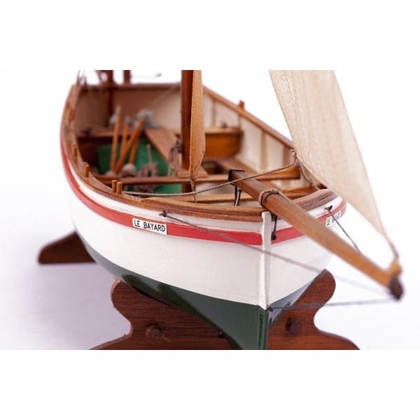 1:30 LE BAYARD - Wooden hull