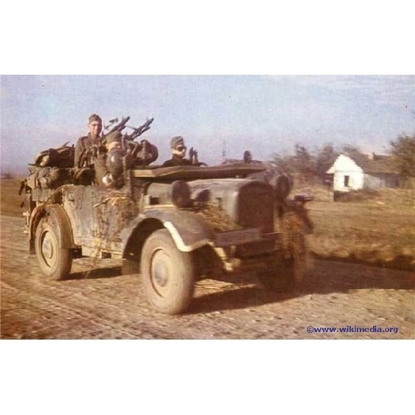 Revell Einheits-PKW Kfz.4