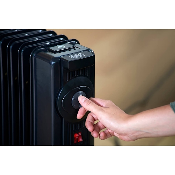 BLACK+DECKER Oljefyllt element 2000W Svart