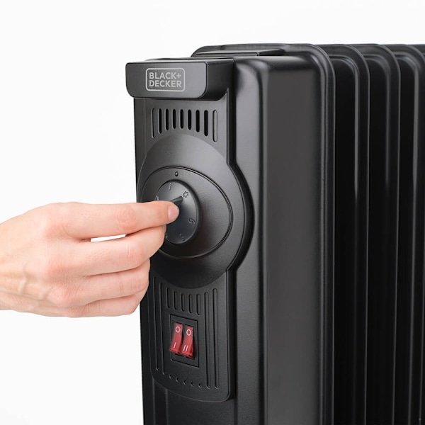 BLACK+DECKER Oljefyllt element 2300W Svart