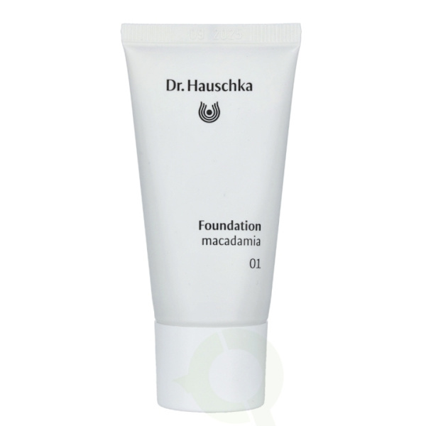 Dr. Hauschka Foundation 30 ml #01 Macadamia