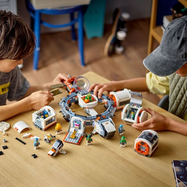 LEGO City Space 60433  - Modular Space Station