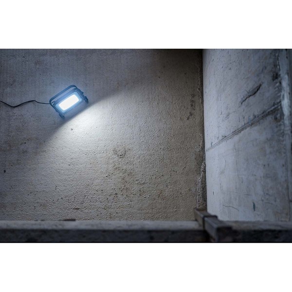 brennenstuhl Mobil LED-konstruktionslampe JARO 20060 M / LED-arbejdslampe 150W til udvendig (LED-projektør med 5m kabel, LED-nødbelysning med 17500lm