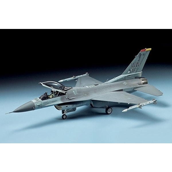 Tamiya 1/72 F-16CJ Fighting Falcon