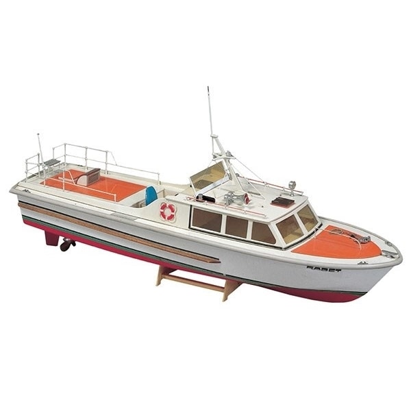 1:30 Kadet - Plastic hull