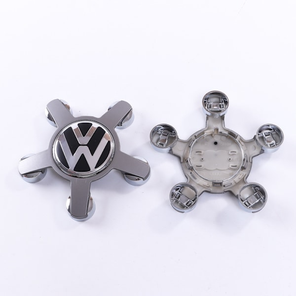 Passar till Volkswagen 5-ekrad navkapsel däcklogotyp 135mm (4 st)