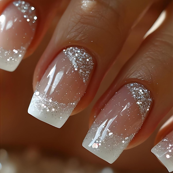 24 stk Franske Tip Press-on Negle Medium Længde Hvid Fransk Tip Falske Negle med Glitter Design Glansfulde Falske Negle G