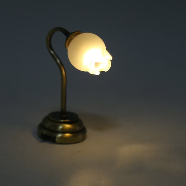 1:12 Dukkehus Miniature Blomst LED Bordlampe Møbelmodel Legetøj