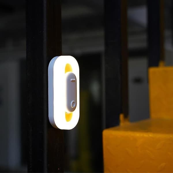 LED indendørs natlampe med lyssensor (gul)