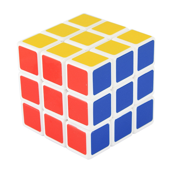 Den tredje ordningens smidiga Rubiks kubracingtävling 5.7CM third stage