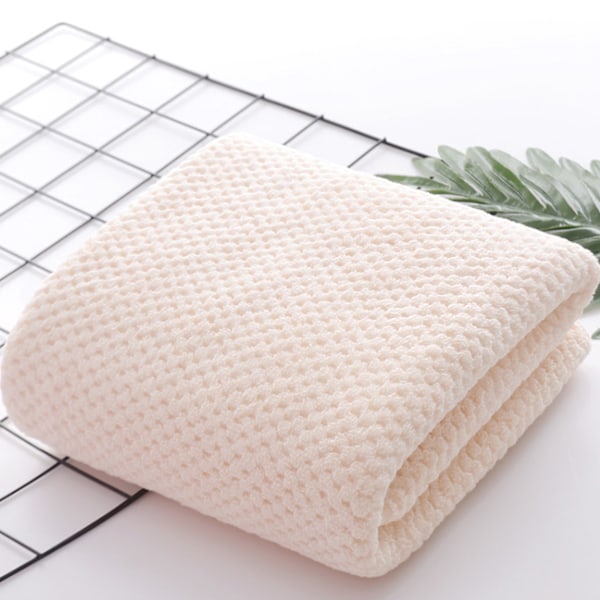 Beige Korall Sammet Badhandduk: Hög Absorberingsförmåga, Mjuk och Idealisk för Hotell och Badrum