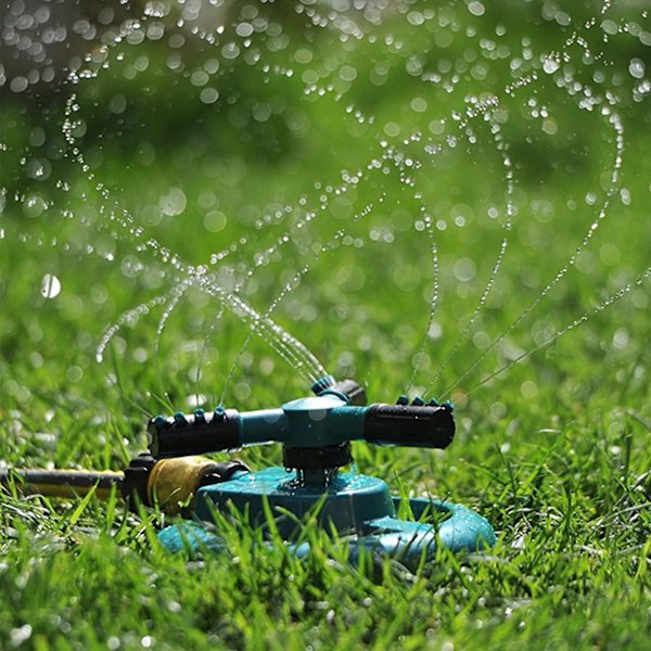 Automatiskt trädgårdssprinklersystem bevattning Green