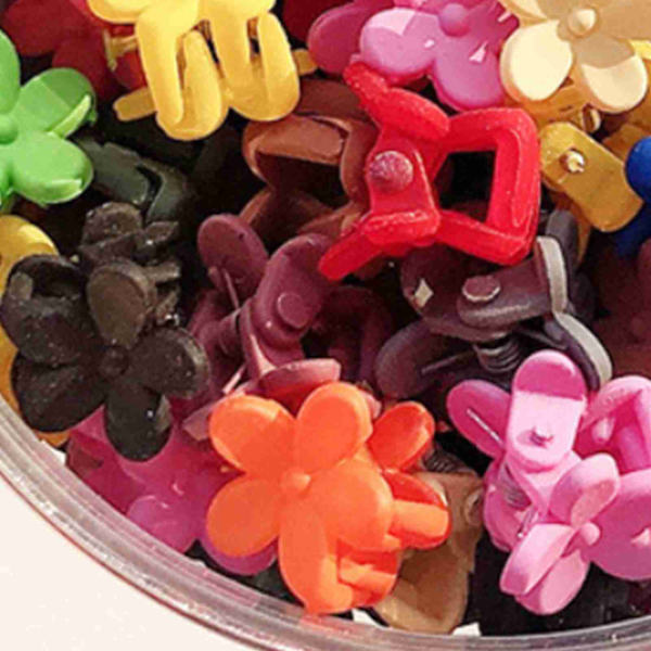 50 stk små blomster hårklemme klips i lyse farger - søte mini hårnåler med boks for jenter