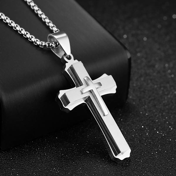 Halsband med kors i stål för män: Perfekt för modekoordinering över gränserna