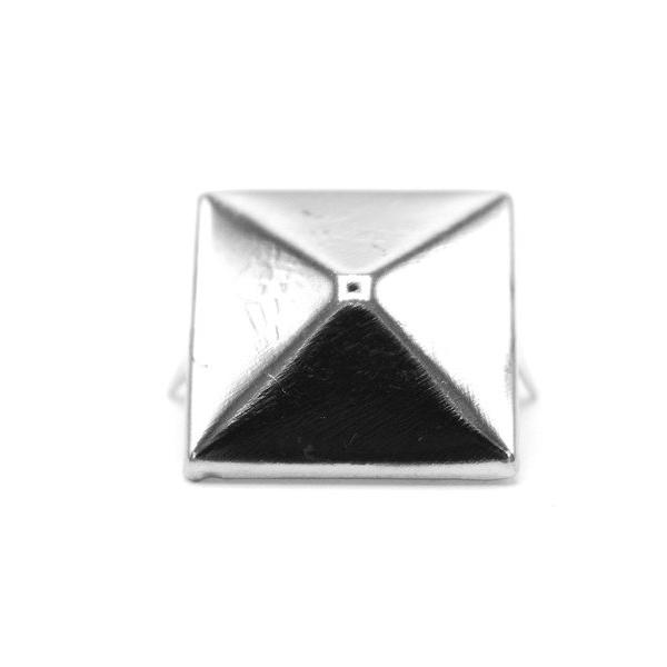 färgade pyramidnitbitar silver