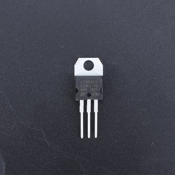 50st 10 Värde Spänningsregulator Transistor Sortimentskit 10 Fack Transparent Låda