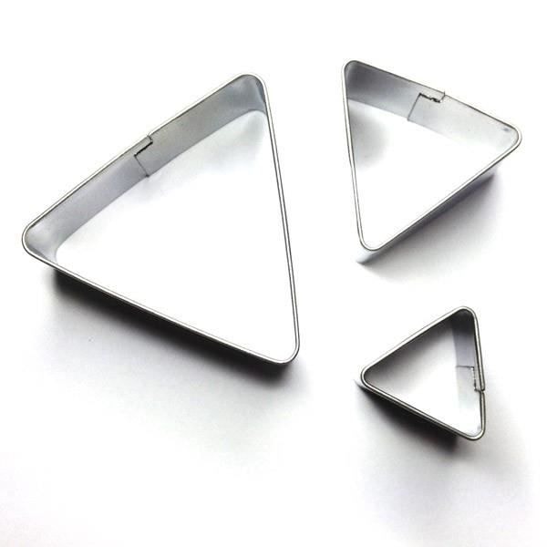 Set med 3 trasselkakformar i metall