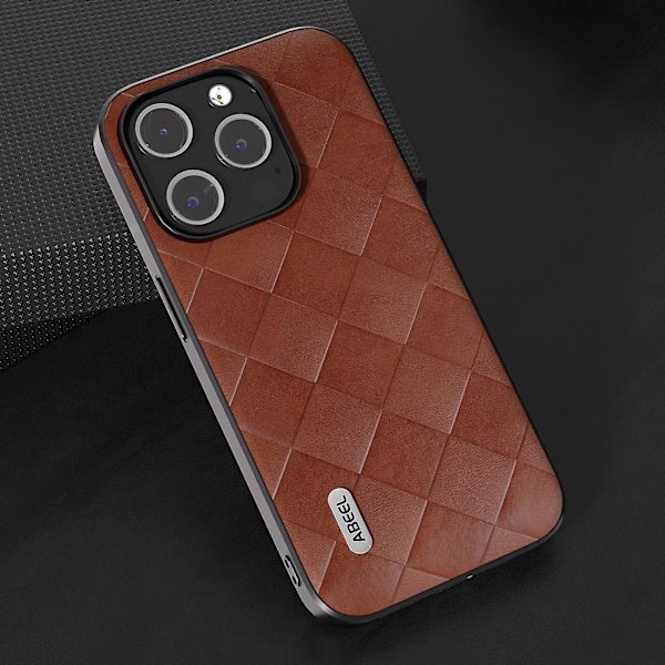 För Iphone 15 Pro Max repsäkert Pu-läderbelagd Pc+tpu Phone case Grid Texture Cover Brown