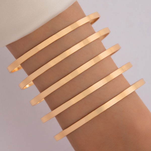 23751-Golden Fashion Dam Vintage Personlig Överdriven Bred Face Armband Set Guld Glänsande Oregelbundet Armband Armband 5 Styck Set