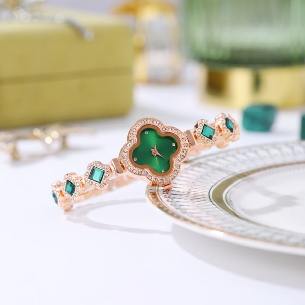 GD278 Grön kvinnors klöver form yta Diamond Encrusted armband Fashion Quartz Watch Green