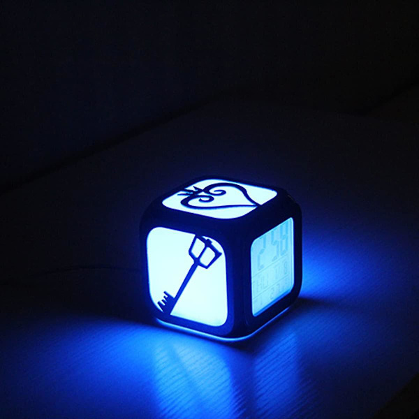 Kingdom Hearts Creative 3d Stereo Led Liten Väckarklocka Barnrum Sovrum Led Nattljus Elektronisk Klocka Sängklocka-usb-laddning