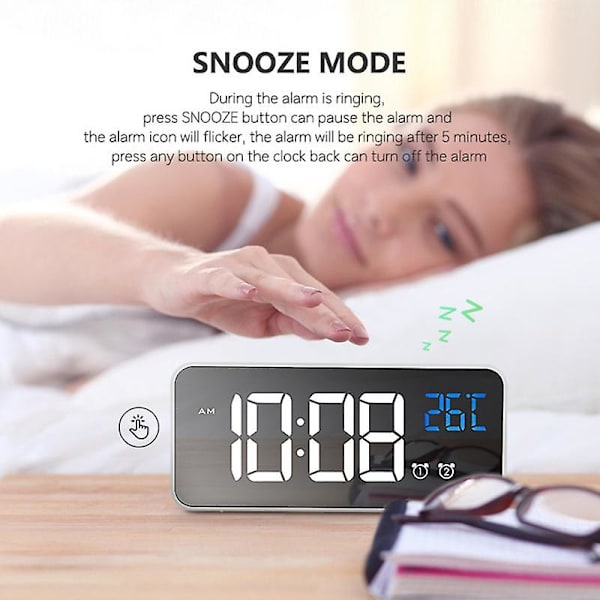 Multifunktionell USB uppladdningsbar LED Digital Display Snooze Alarm Clock Silver