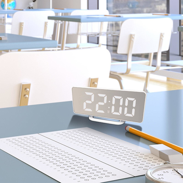 Ny Creative Mobiltelefon Laddningsspegel Elektronisk Sleepy Alarm Clock Led Display Hotellklocka D