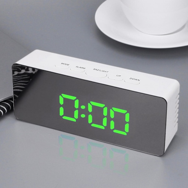 LED Digitalt Vækkeur C Snooze Alarm C Med Justerbar Lysstyrke Og Temperaturvisning