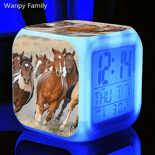 Running Horse Väckarklocka 7 Färg Glödande Led Digital Väckarklocka Barnleksaker Multifunktion Lysande Färgbyte Klockor Reloj light green