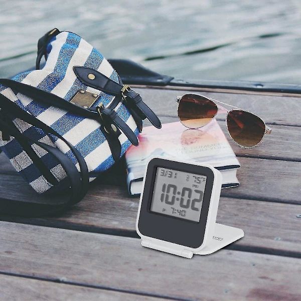 Pieni digitaalinen matkakello, paristoilla toimiva mini-matkakello taustavaloilla, kannettava taittuva mini-taskukalenteri lämpötilakello (valkoinen)