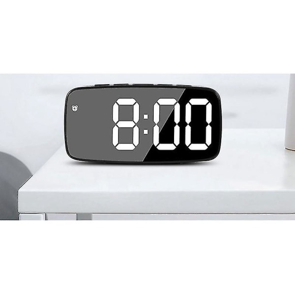 Digitaalinen herätyskello C yöpöydälle, punainen LED matka USB pöytäkello 12/24h lämpötilalla ja torkkutoiminnolla