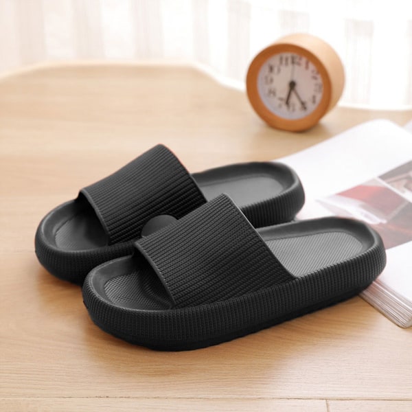 Tofflor för kvinnor Sommar mjuk sula sandaler Halkfria badskor black 42/43