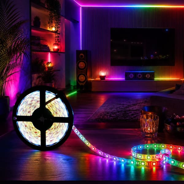 LED-ljuskedja 10 meter m/Bluetooth, musiksensor &amp; fjärrkontroll