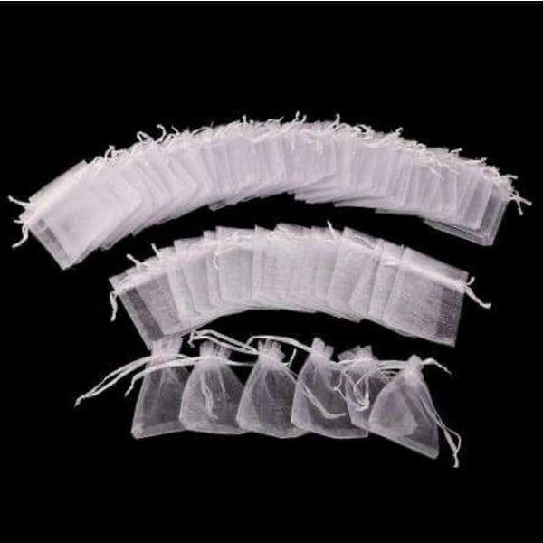 100-pack vita organzapåsar, 9x7cm, handsydda presentpåsar