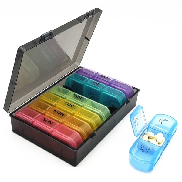Enkel att använda doseringsbox/medicinlåda för veckans behov Multicolored