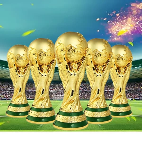 VM Fodboldtrofæ i Resin, Replika af Trofæet, Model til Fodboldfans 21cm 21cm
