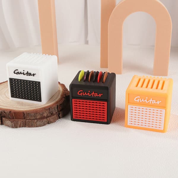 3D-printet plekterholder med 5 plektre A6 A6