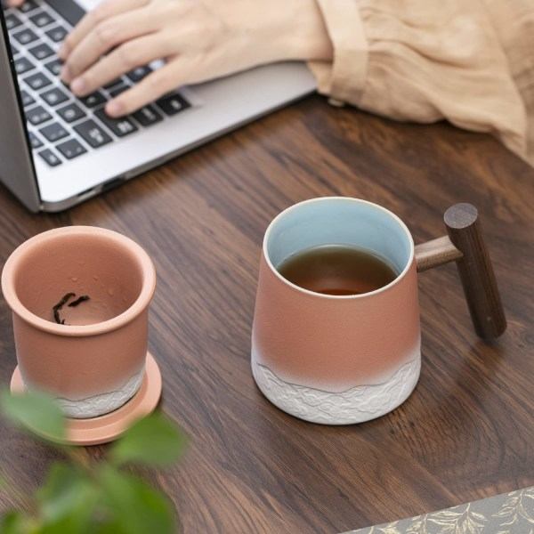 Keramisk tekopp med infuser og låg (13oz), tekrus med træhåndtag, gradientmønster og skyudskæringsgaveæske (Pink)
