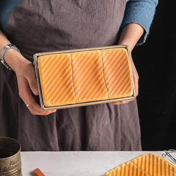Brødform i rustfrit stål med låg (gyldent rektangel skala)